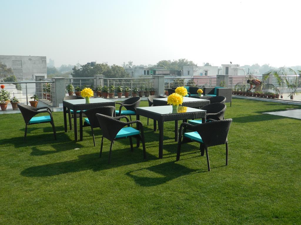 76 Friends Colony Bed & Breakfast Yeni Delhi Dış mekan fotoğraf