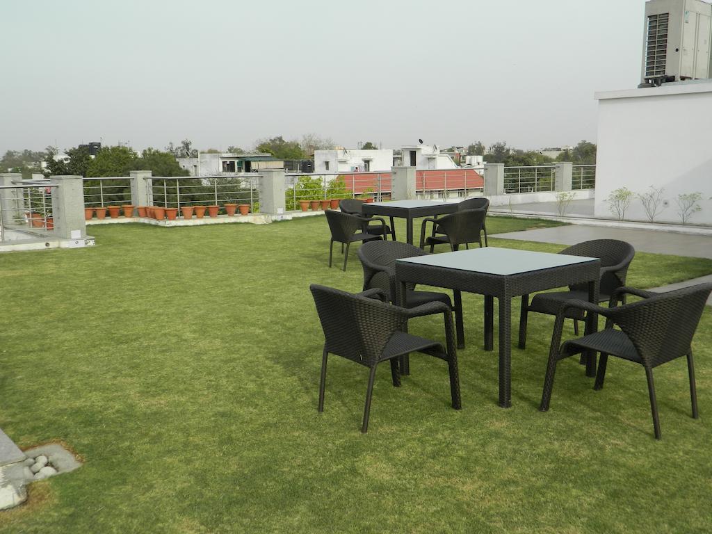 76 Friends Colony Bed & Breakfast Yeni Delhi Dış mekan fotoğraf